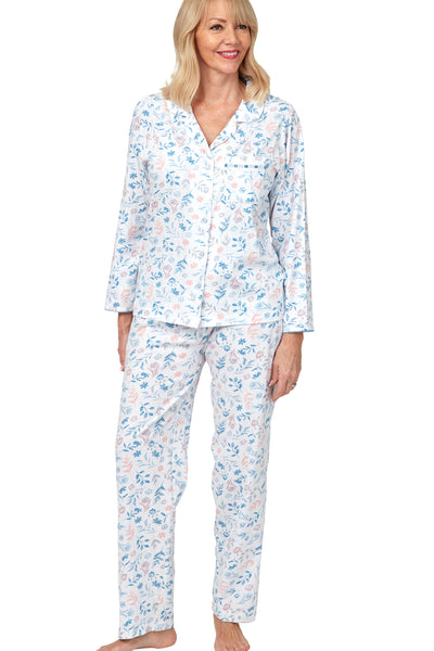 LYLA PRINT BLUE COLOURWAY  REVERE COLLAR KNITTED COTTON PYJAMA, FRONT VIEW ON MODEL